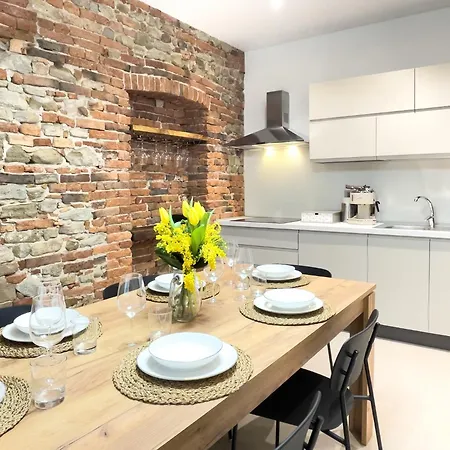 Bastansa - Casa Grande Con Giardino A Novello